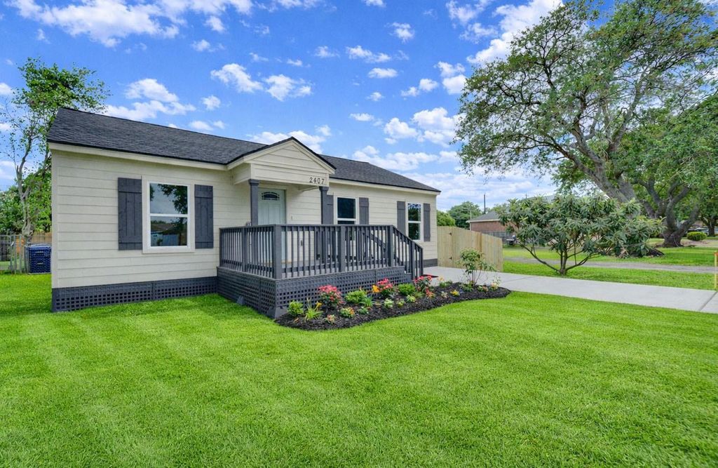 Photo of 2407 36th Avenue N, Texas City, TX 77590 (MLS # 52568788)