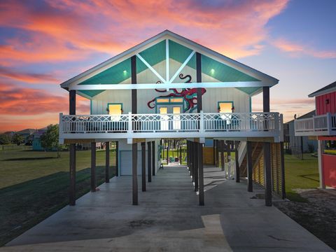 Photo of 1992 Pedregal Drive, Crystal Beach, TX 77650 (MLS # 91694732)