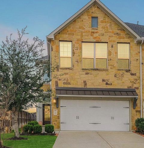 Townhouse For Sale - 5146 Prairie Terrace Lane<br/> Fulshear, TX 77441