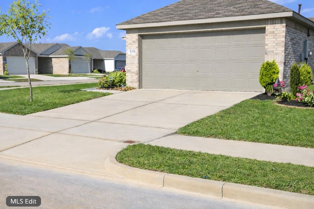 Photo of 9018 Burnet Bay Ct Court, Baytown, TX 77521 (MLS # 23426211)