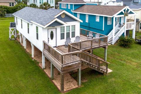 Photo of 4115 Surf Drive, Galveston, TX 77554 (MLS # 21869851)