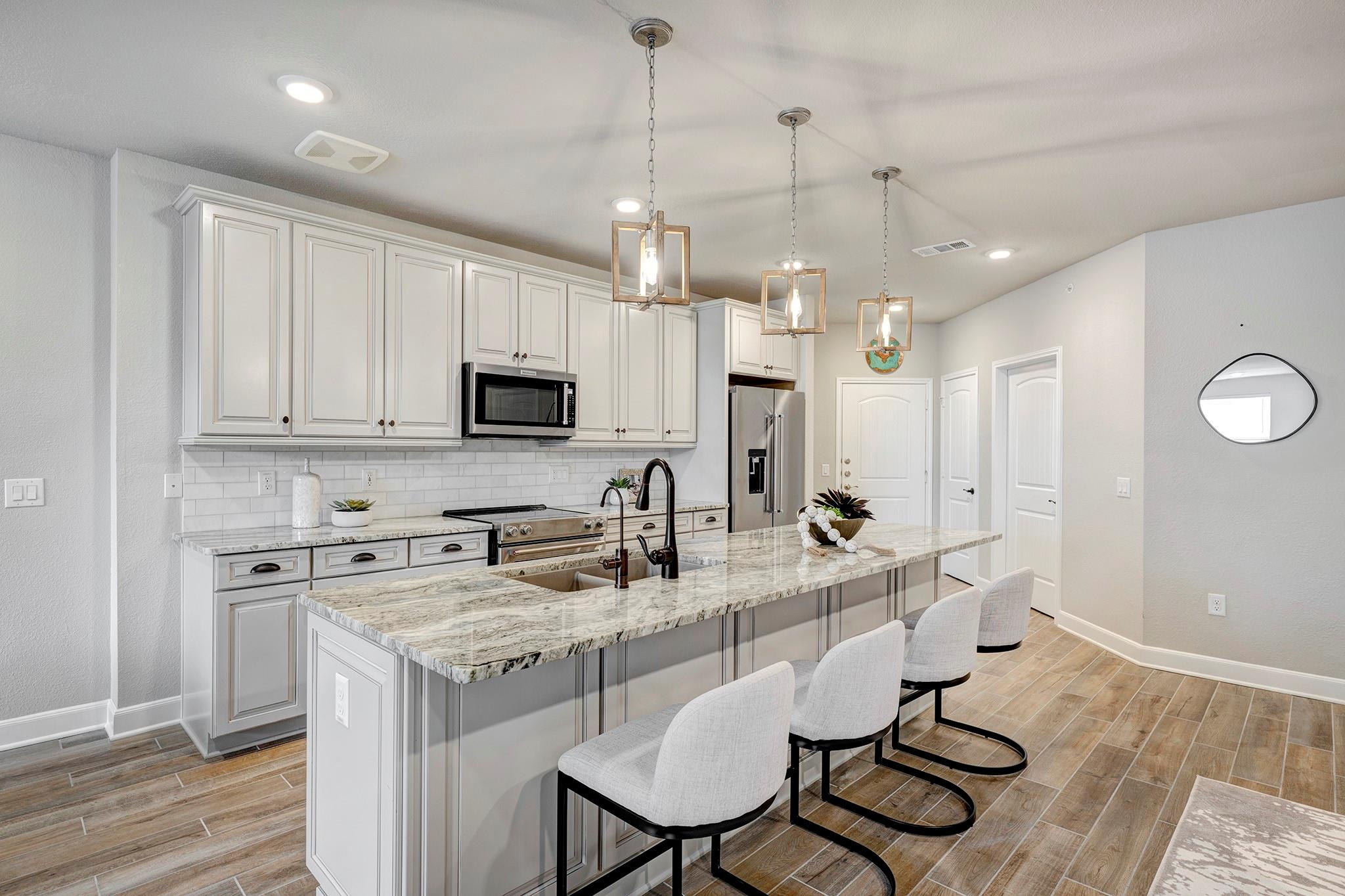 6804 Westview Drive 2206