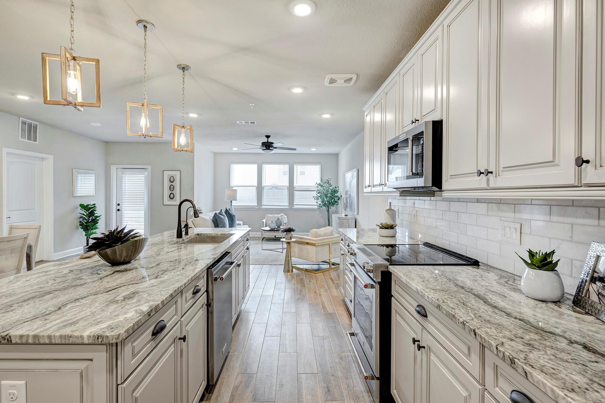 6804 Westview Drive 2206