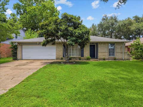 Photo of 17115 Bougainvilla Lane, Friendswood, TX 77546 (MLS # 90745274)