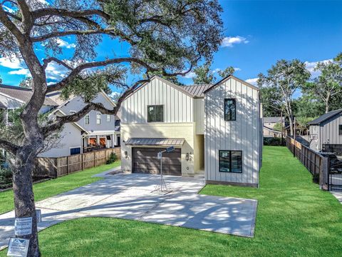 Photo of 408 W 30th Street, Houston, TX 77018 (MLS # 68144338)