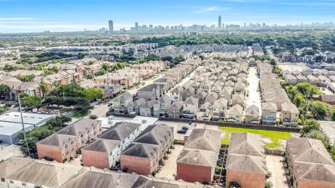 Photo of 8715 Meadowcroft Drive #1102, Houston, TX 77063 (MLS # 76037317)