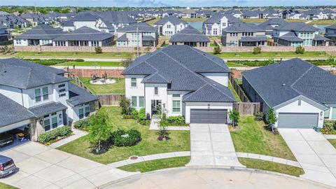 1612 Dayton Ridge Circle Friendswood TX 77546