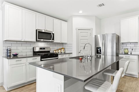 Homes For Sale - 610 Lost Creek Drive<br/> Chambers County, Baytown, TX 77523