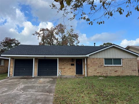 1808 Dolphin Drive Seabrook TX 77586