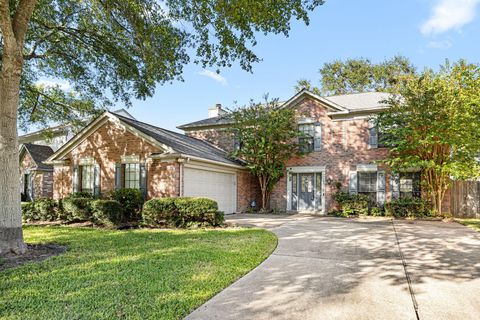 Photo of 15002 Havenridge Drive, Houston, TX 77083 (MLS # 92021637)