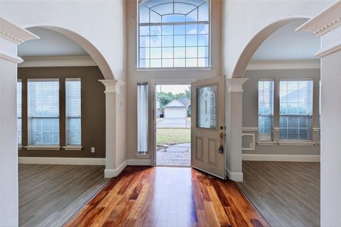 Tiny photo for 13835 Bentpath Drive, Houston, TX 77014 (MLS # 39500535)