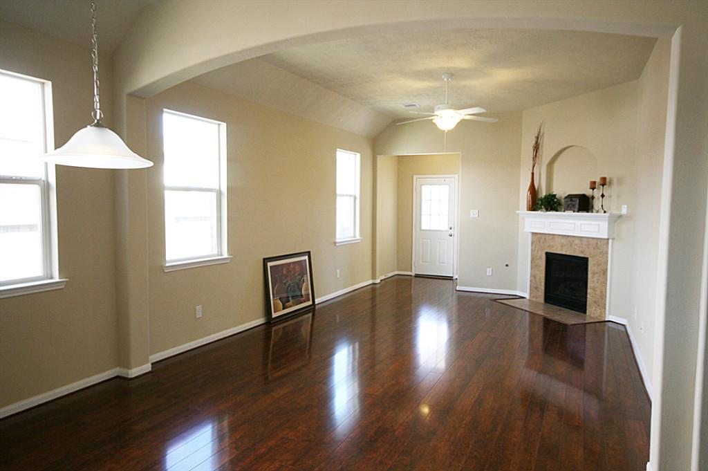 24547 Foxberry Glen