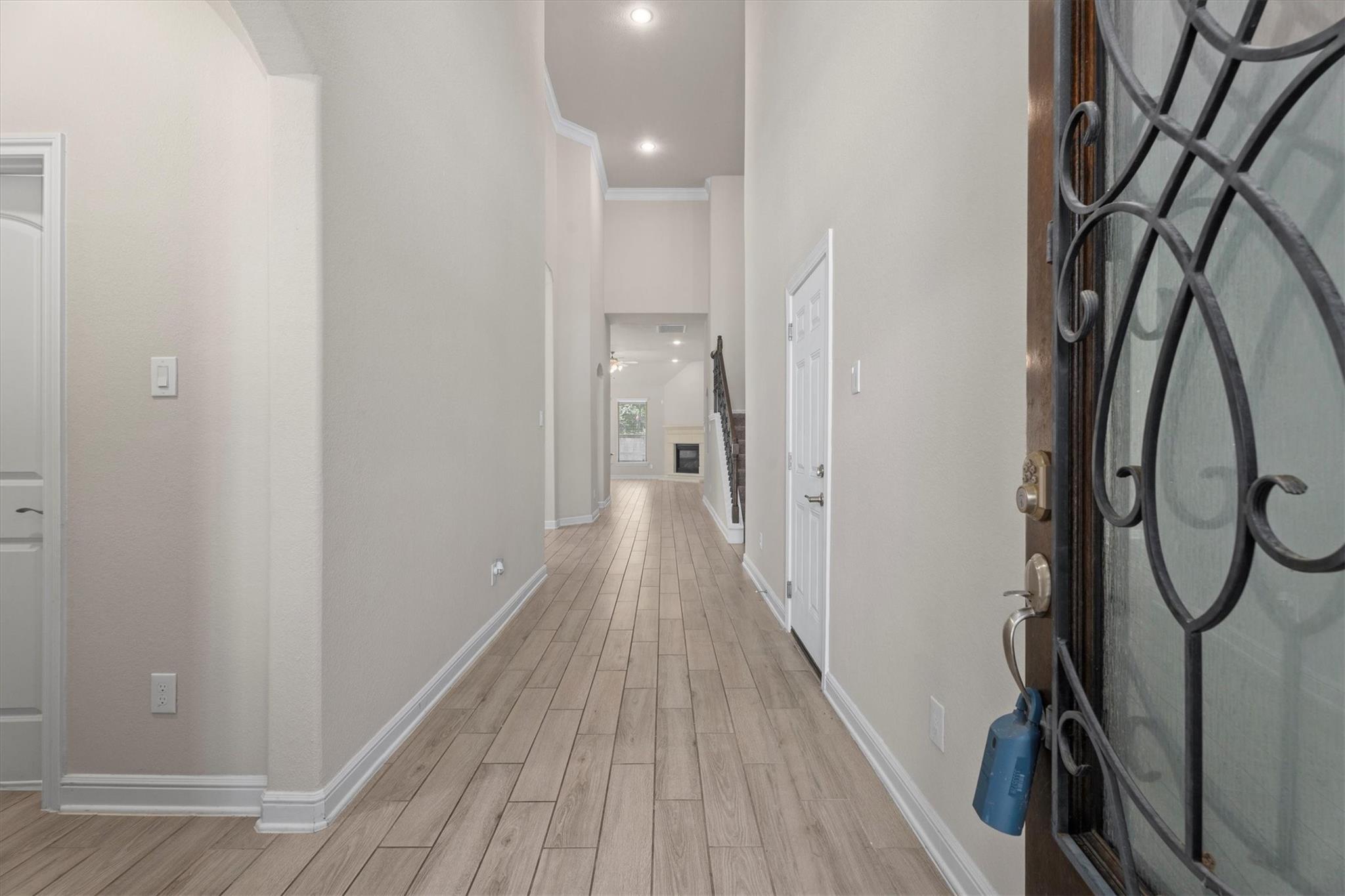 3324 Hickory Leaf Trail