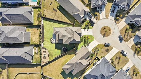 Homes For Sale - 215 Nirnroot Court<br/> Montgomery, TX 77316