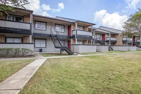 Photo of 25650 Interstate 45 #0204, Spring, TX 77386 (MLS # 62386445)