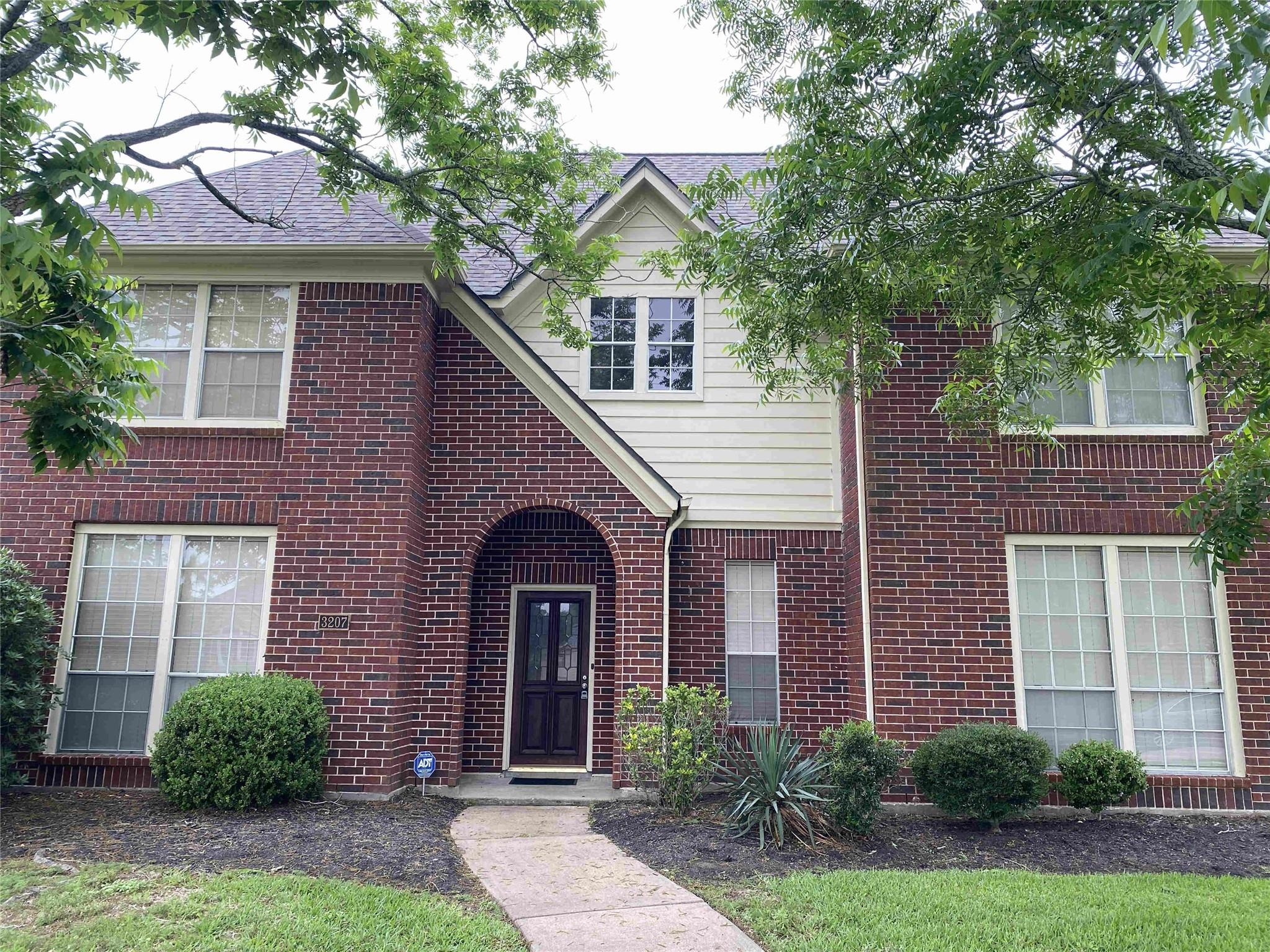 3207 Breckinridge Court