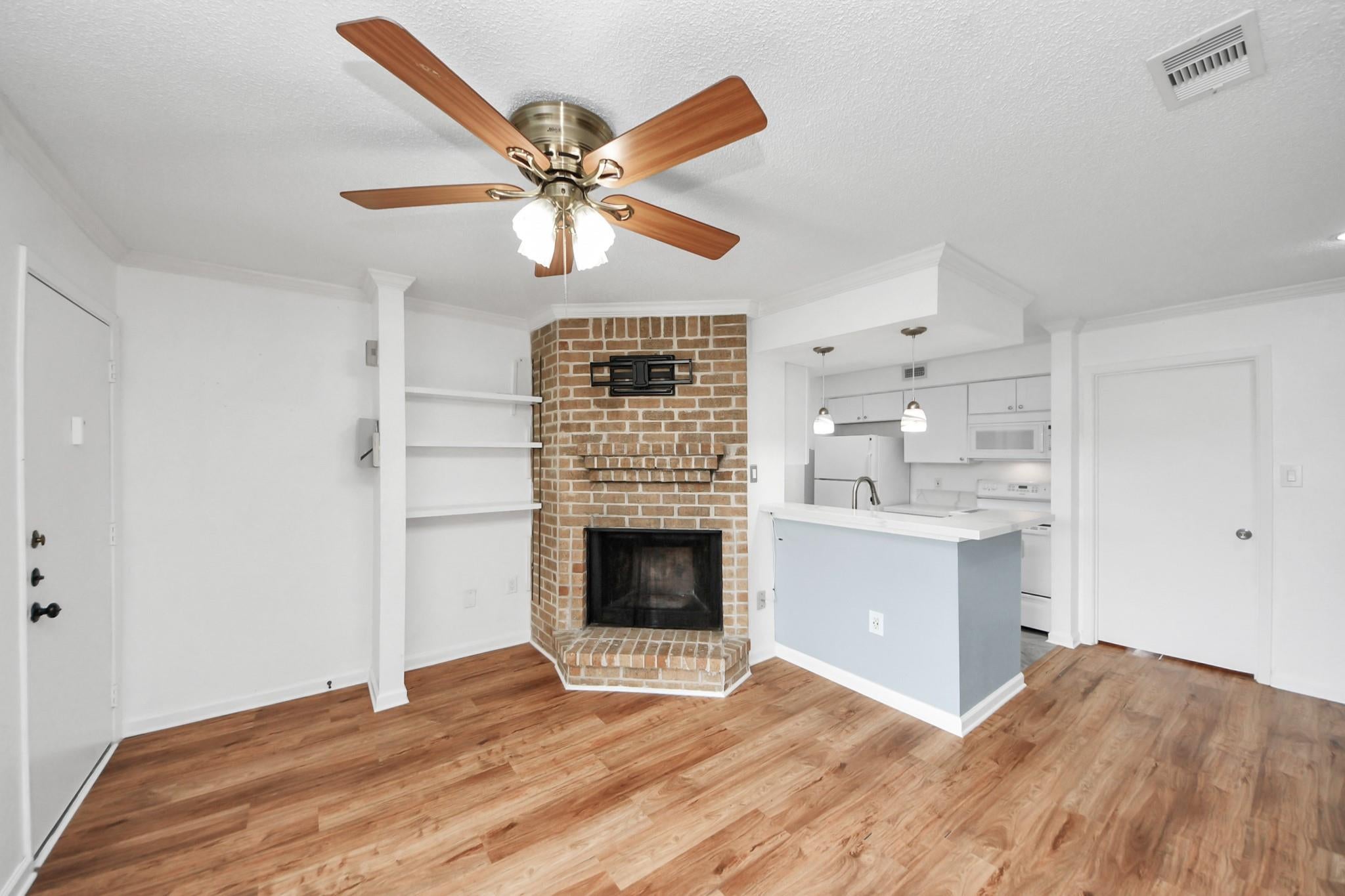 250 El Dorado Boulevard 204