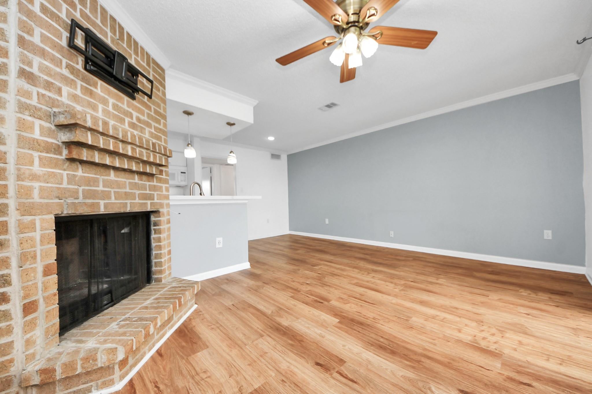 250 El Dorado Boulevard 204
