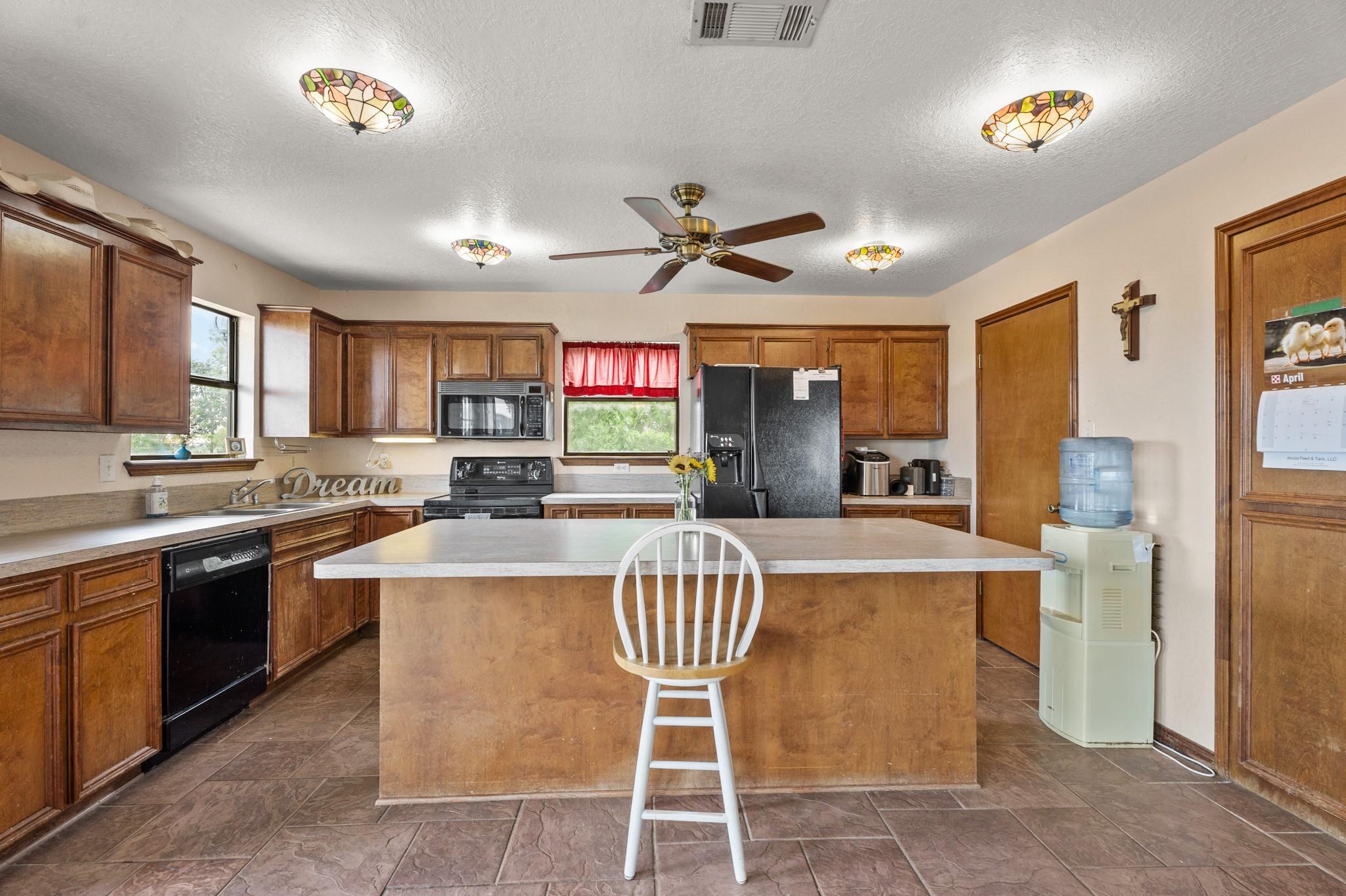 13803 Norris Road