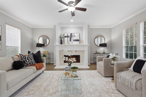 Photo of 832 Cohn Street, Houston, TX 77007 (MLS # 45717746)