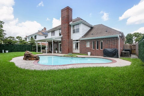 Photo of 118 Mill Trail Drive, Sugar Land, TX 77498 (MLS # 30273552)