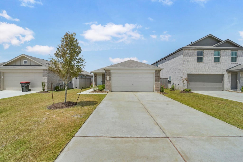 Photo of 911 Lago Laceno Lane, Huffman, TX 77336 (MLS # 14390874)