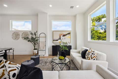Photo of 835 Rachel Street #E, Houston, TX 77091 (MLS # 69516161)