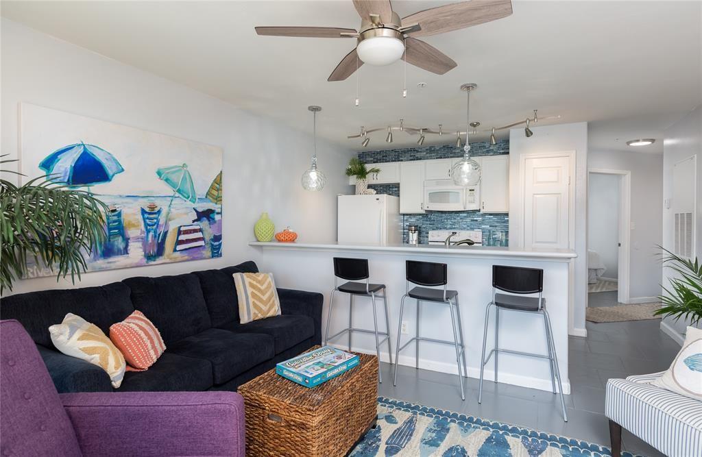 9520 Seawall Boulevard 235