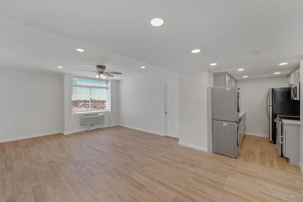 Photo of 7520 Hornwood Drive #704, Houston, TX 77036 (MLS # 29464997)