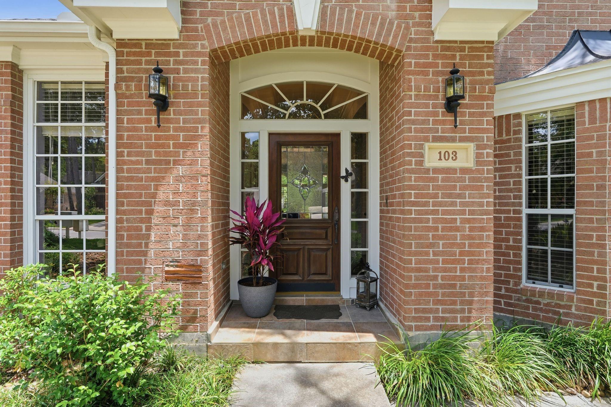 103 Quiet Oak Circle