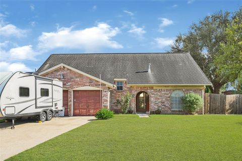 Photo of 3911 Thistlewood Drive, Pasadena, TX 77504 (MLS # 68093995)