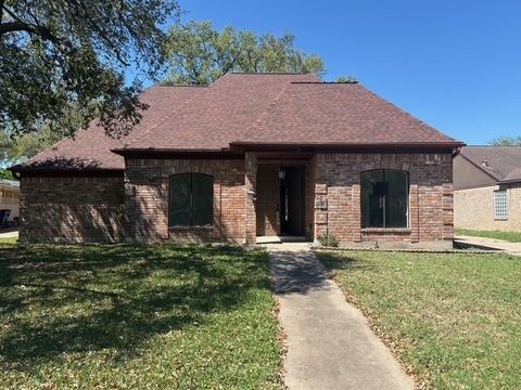 Photo of 6918 Marisol Drive, Houston, TX 77083 (MLS # 93816243)