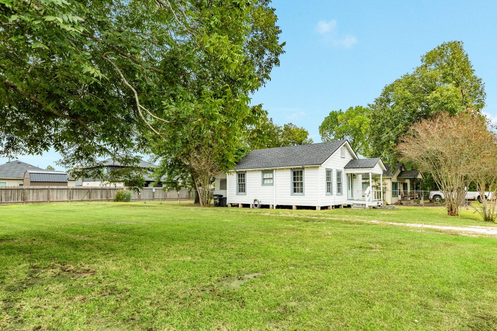 Photo of 7414 Stewart Street, Hitchcock, TX 77563 (MLS # 30150763)