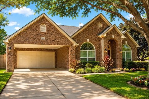 Homes For Sale - 2015 Rustic Oak Lane Lane<br/> Fort Bend County, Richmond, TX 77469