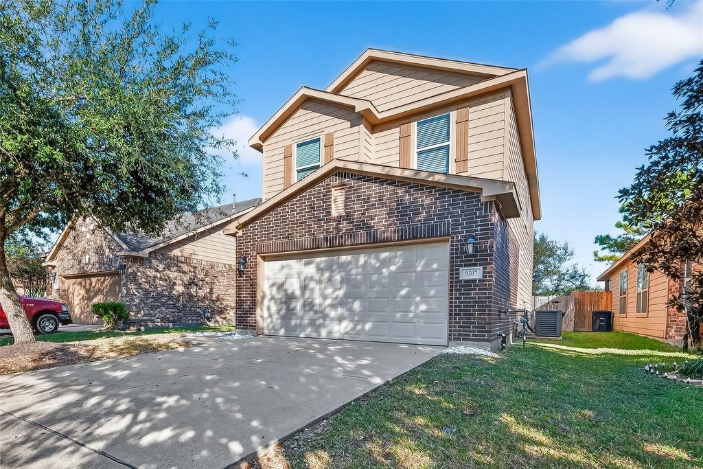 Photo of 9307 Fuqua Ridge Lane, Houston, TX 77075 (MLS # 77516318)