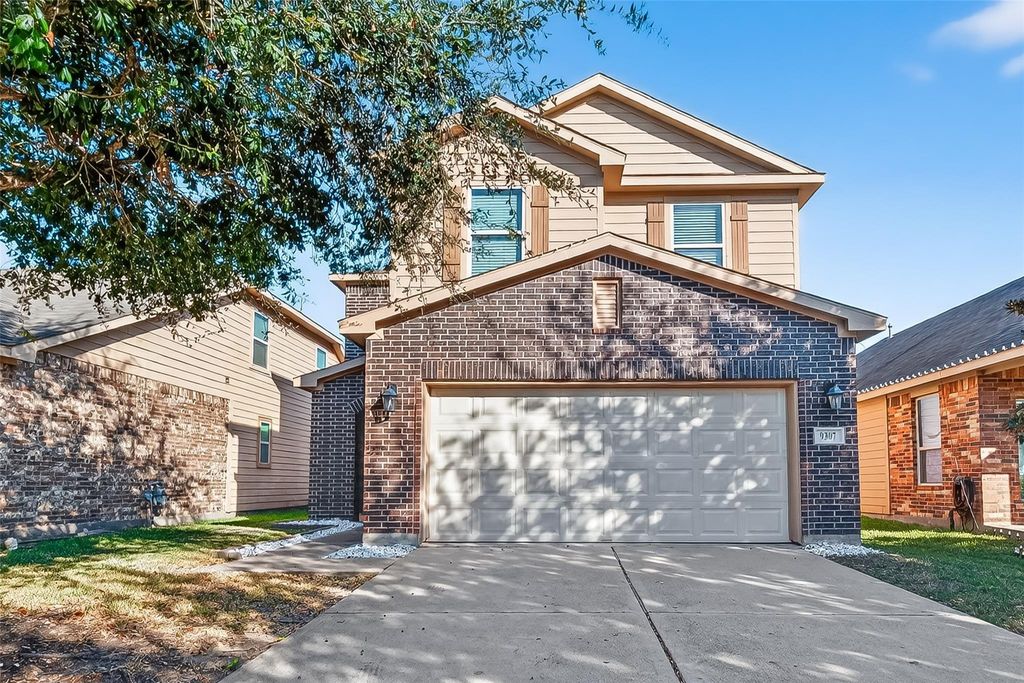 Photo of 9307 Fuqua Ridge Lane, Houston, TX 77075 (MLS # 77516318)