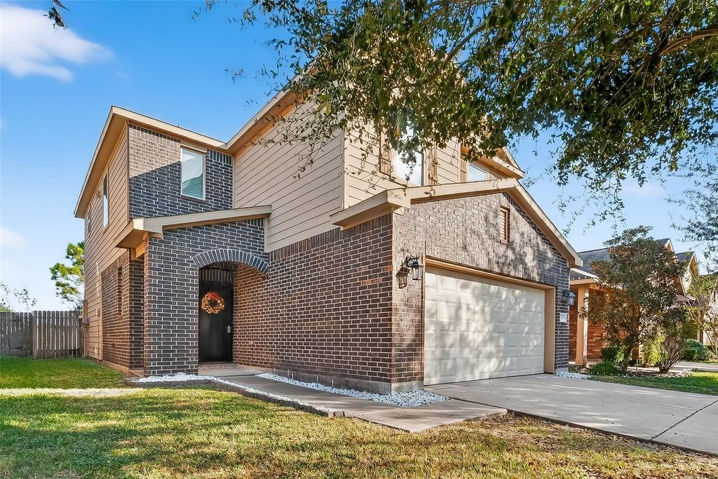 Photo of 9307 Fuqua Ridge Lane, Houston, TX 77075 (MLS # 77516318)