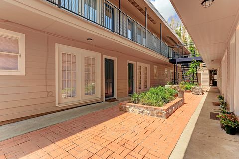 Photo of 2202 Park Street #1, Houston, TX 77019 (MLS # 52524266)