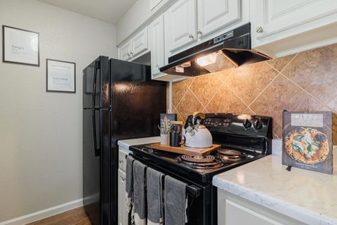 Photo of 6263 Westheimer Road #637, Houston, TX 77057 (MLS # 11261848)