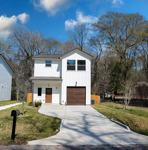 Photo of 1009 Spokane River Road, Conroe, TX 77316 (MLS # 89586780)