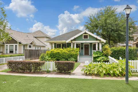 Photo of 412 W 22nd Street, Houston, TX 77008 (MLS # 10824861)