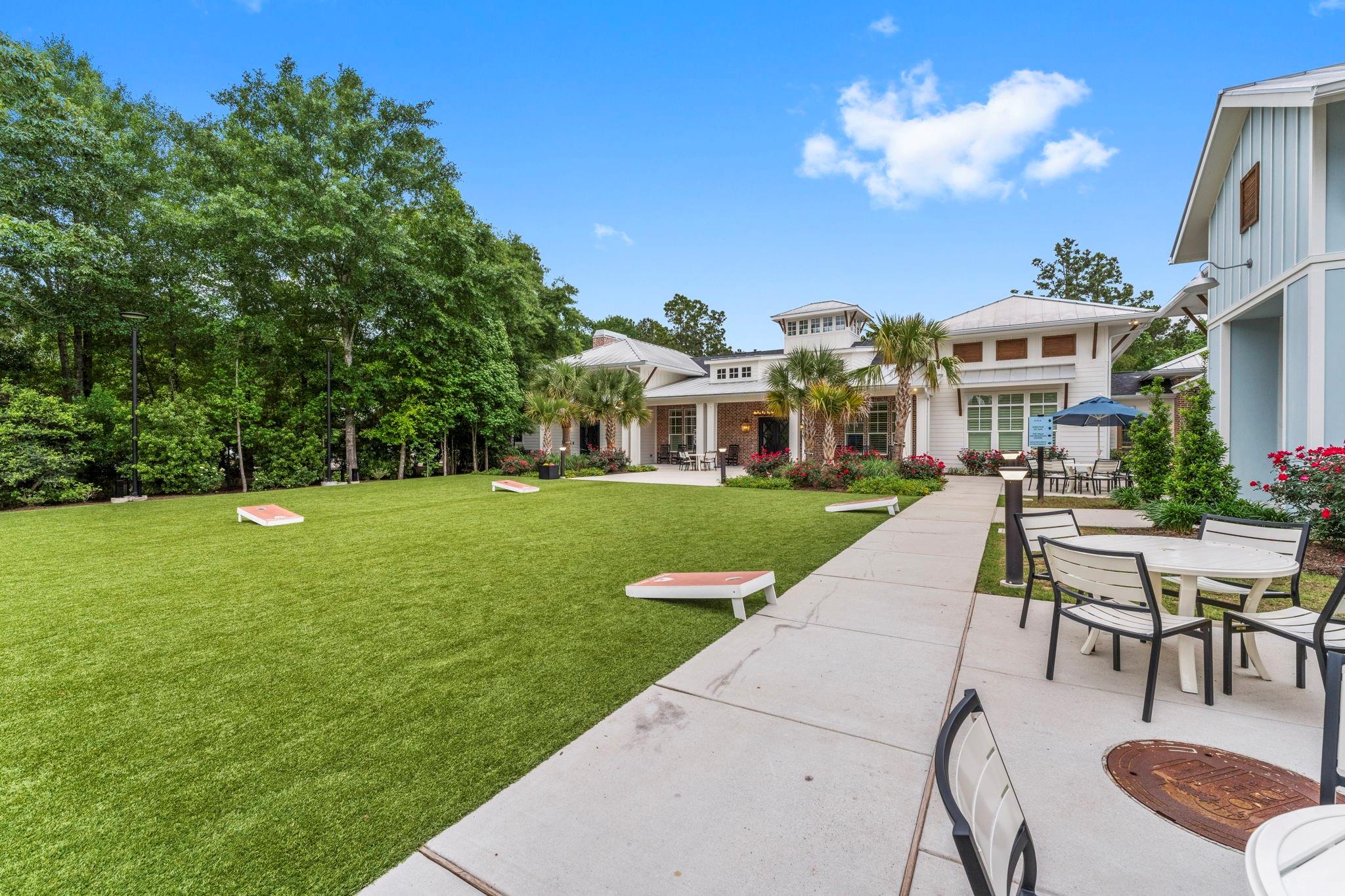 Montgomery, Texas, 77316, United States, 4 Bedrooms Bedrooms, ,5 BathroomsBathrooms,Residential,Contingent,2045790