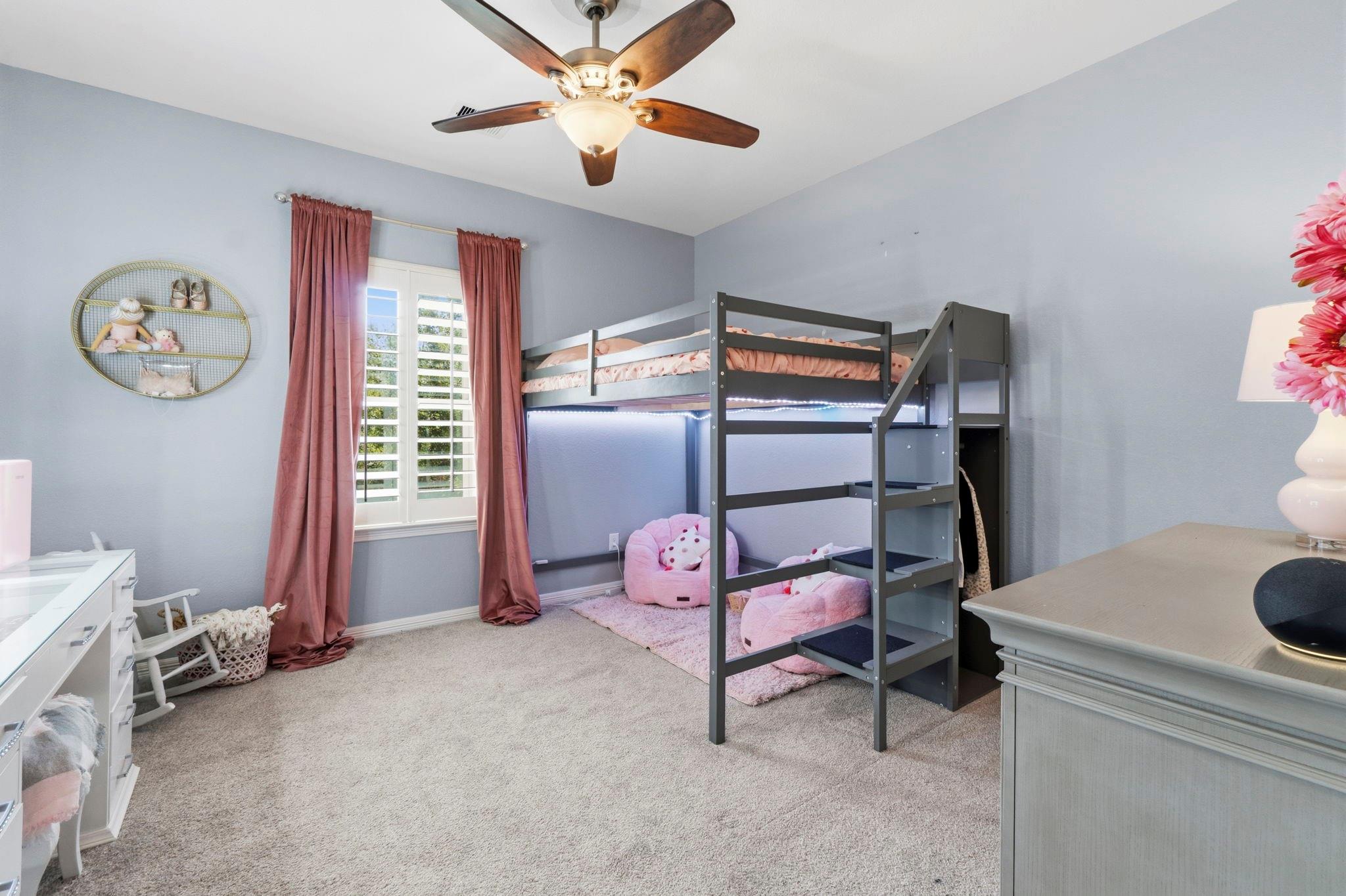 Montgomery, Texas, 77316, United States, 4 Bedrooms Bedrooms, ,5 BathroomsBathrooms,Residential,Contingent,2045790