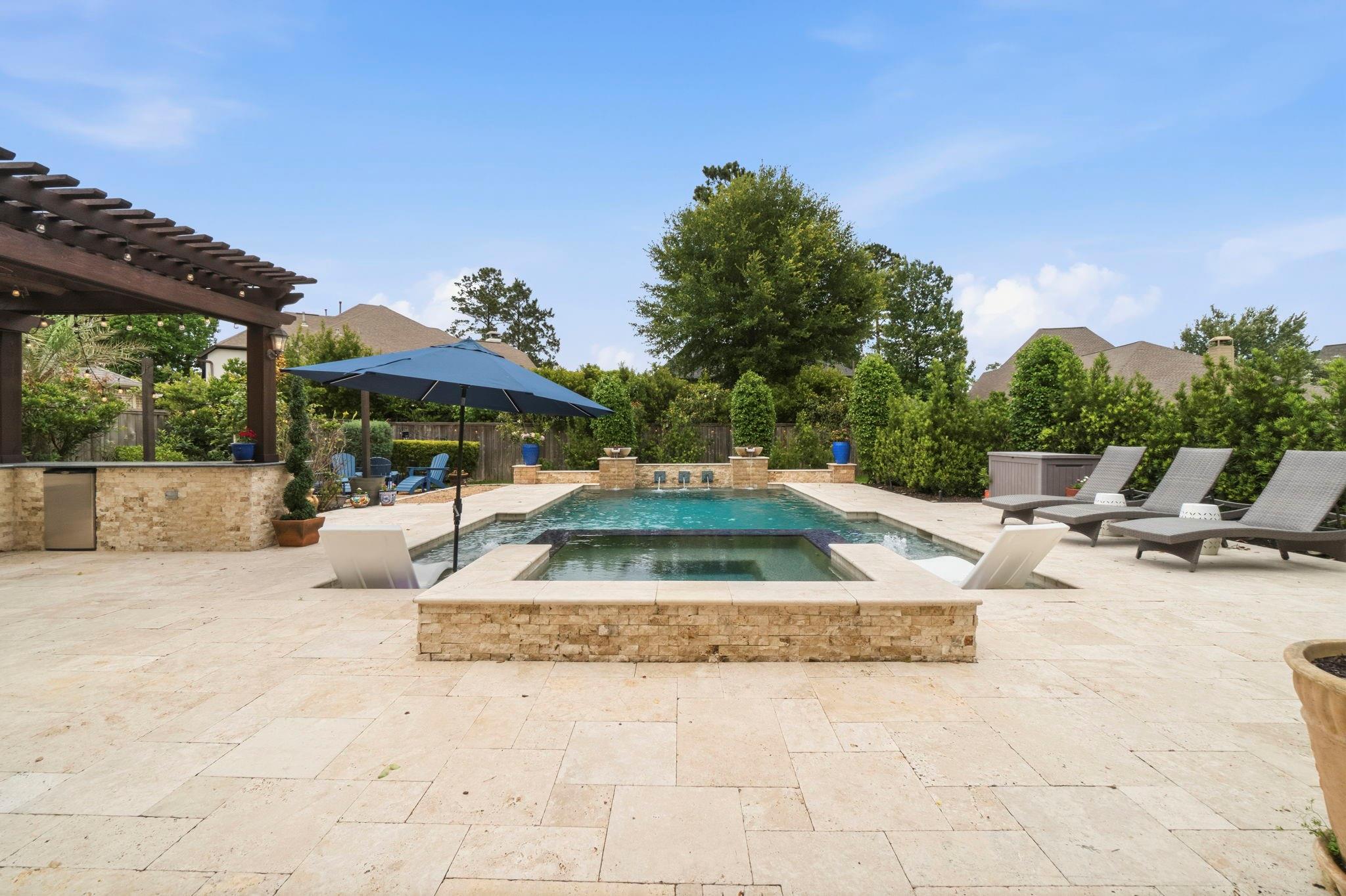 Montgomery, Texas, 77316, United States, 4 Bedrooms Bedrooms, ,5 BathroomsBathrooms,Residential,Contingent,2045790