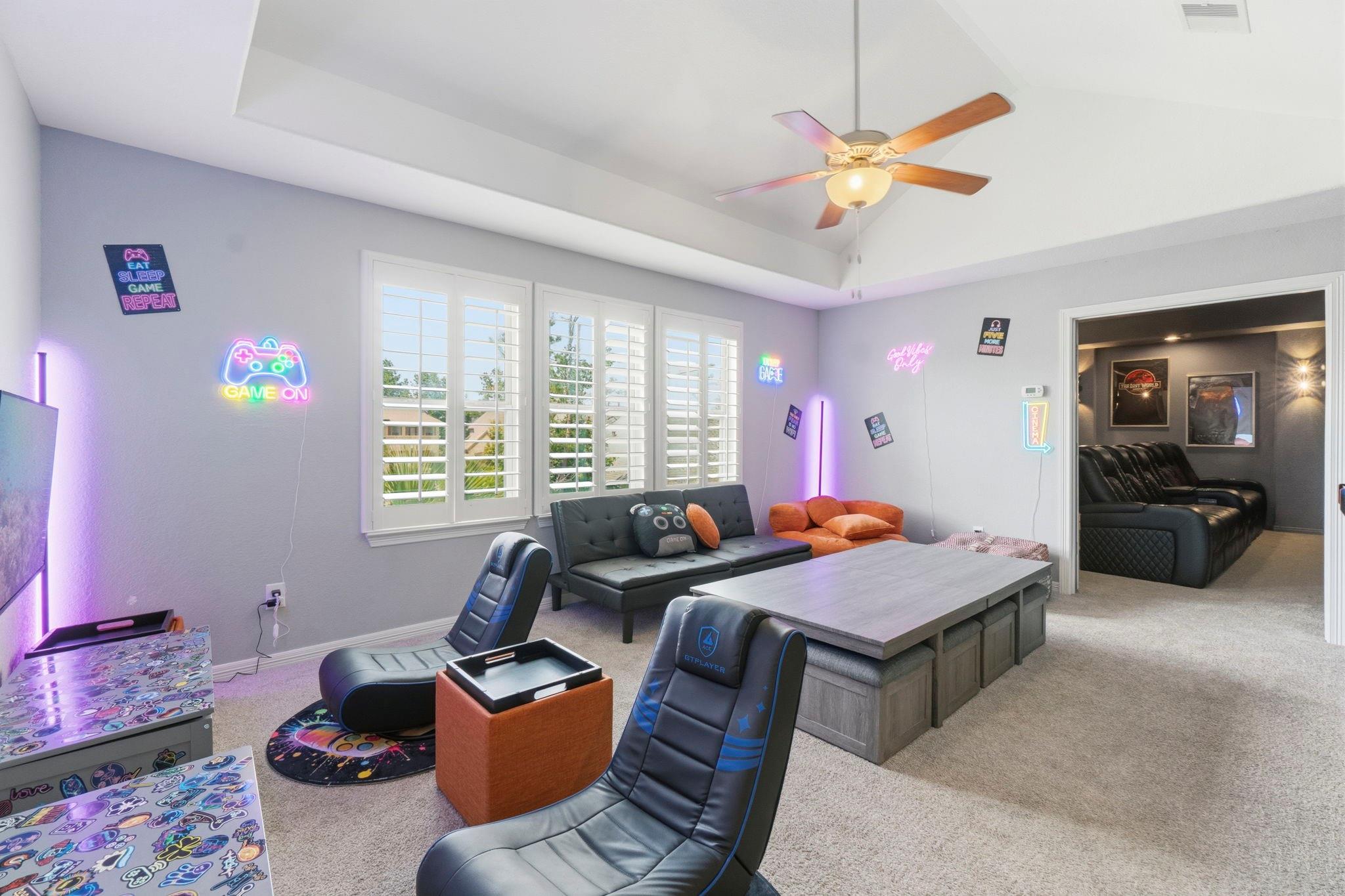 Montgomery, Texas, 77316, United States, 4 Bedrooms Bedrooms, ,5 BathroomsBathrooms,Residential,Contingent,2045790