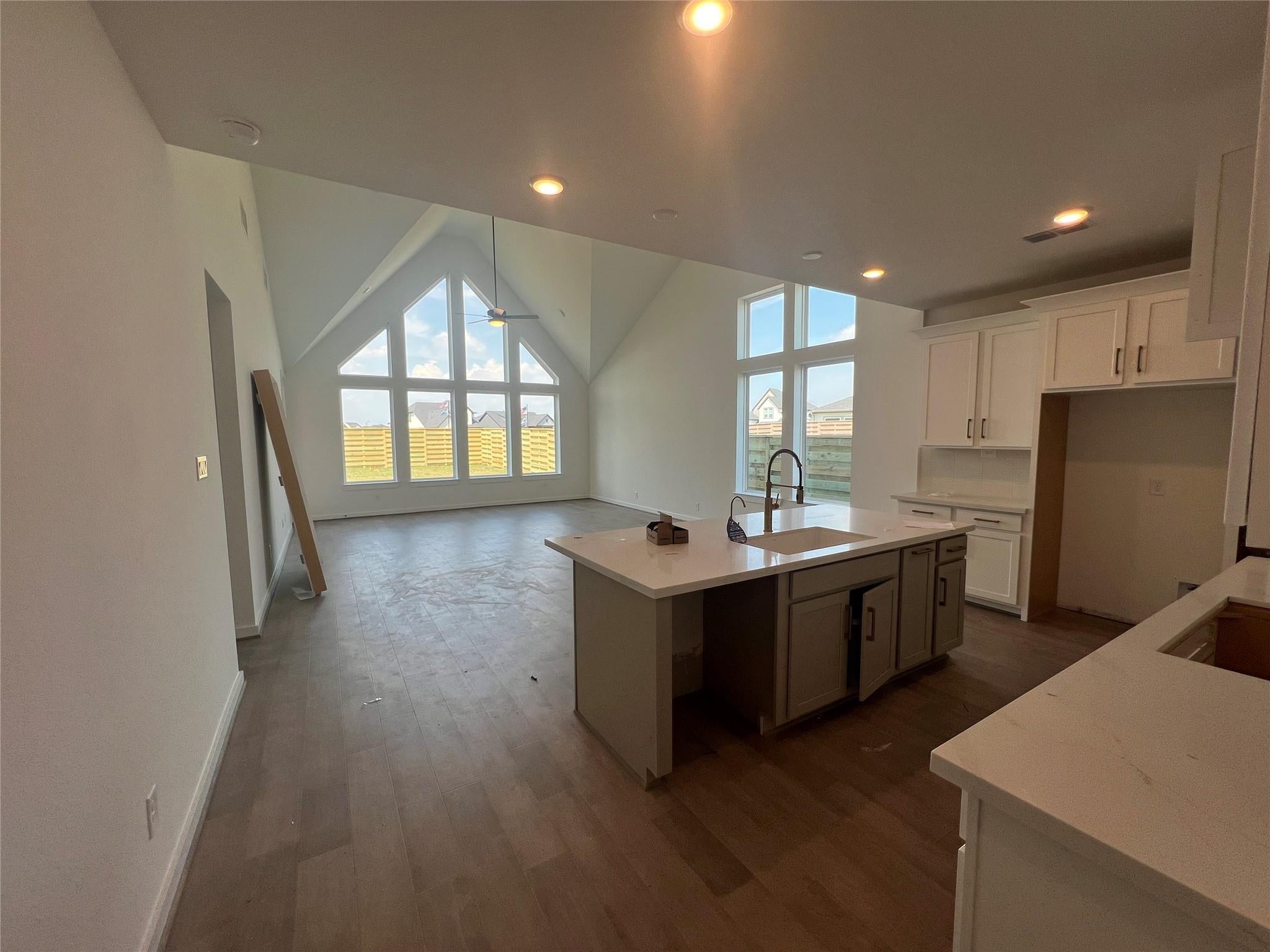 10914 Starlight Lane