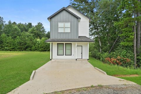 Photo of 389 Byrd Drive, Lufkin, TX 75901 (MLS # 54809183)