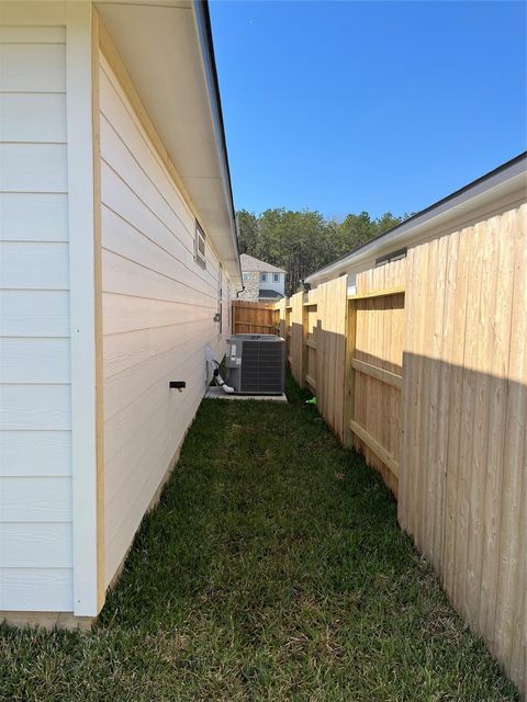 Tiny photo for 18709 Presswood Way Drive Dr, New Caney, TX 77357 (MLS # 39621053)