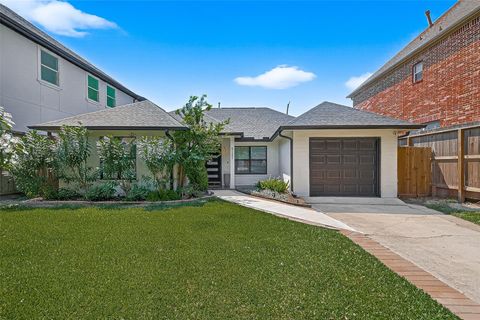 5121 Locust Street Bellaire TX 77401