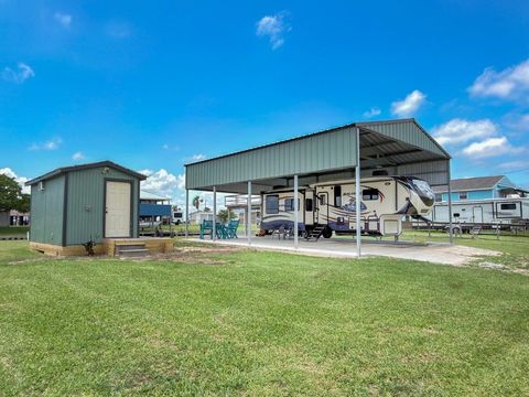 Photo of 35123 Gulfview Drive, Sargent, TX 77414 (MLS # 84837580)